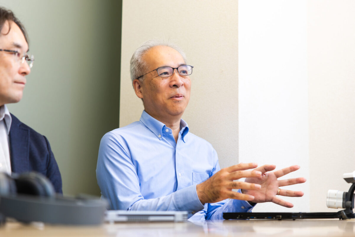 インタビューに答えるLIFESCAPES森川氏（受託開発事例）